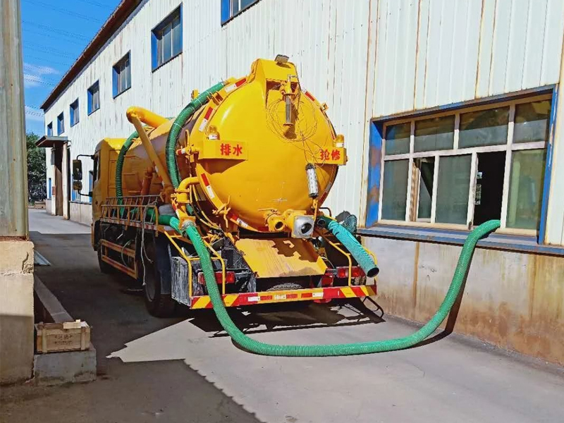 金山厂区化粪池清理